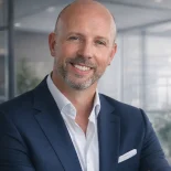 oniris-communication-signaletique-toulouse-montauban-expert-flocage-vehicule-film-solaire-decoration-enseigne-panneau-portrait-alex-03